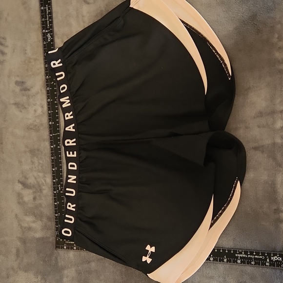 Under Armour Shorts XL - Picture 4 of 8